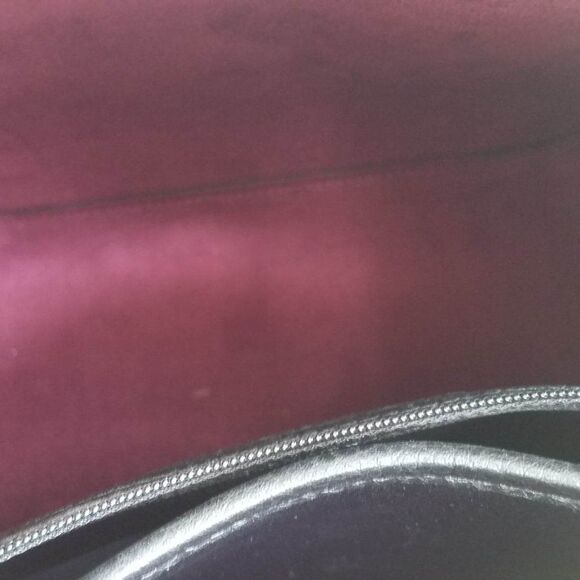 Gorgeous!  Cole Haan Grand Series Black Leather Handbag with Key Lock - Picture 9 of 15